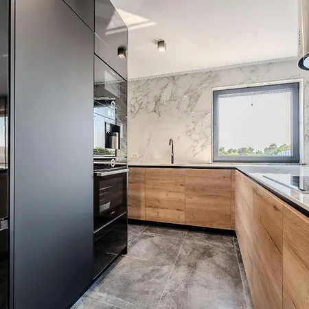 Adela Apartment Vir