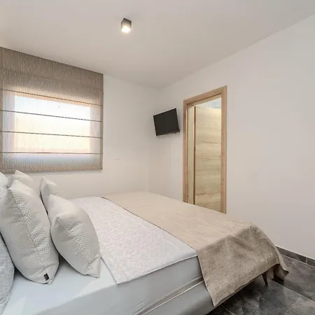 Adela Apartment